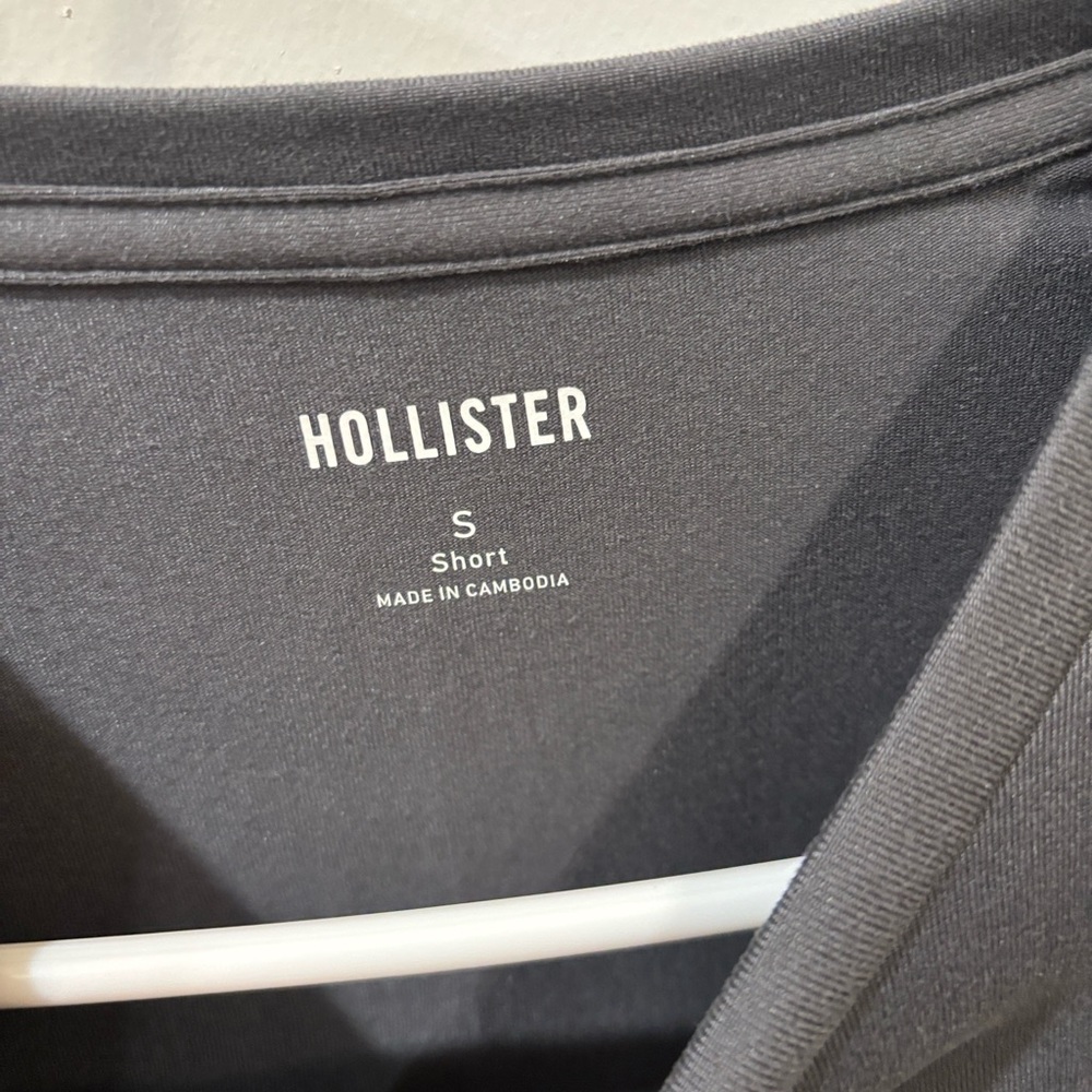 Hollister Soft Seamless Baby Tee - Picture 6 of 7